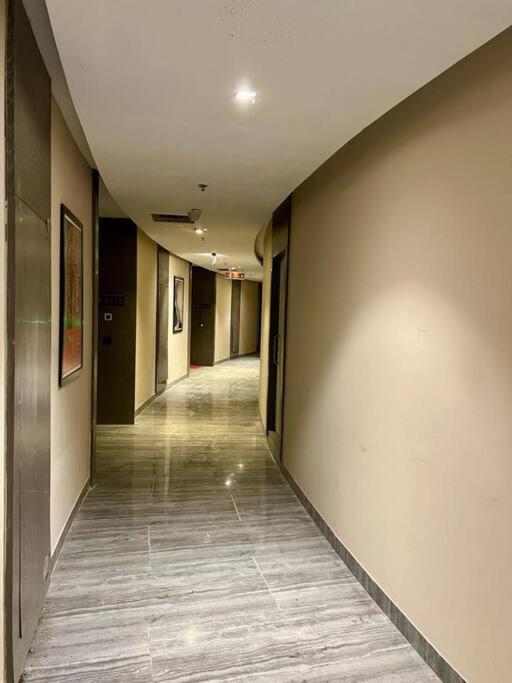 Countryside Luxury Suites - Supernova Noida New Delhi Eksteriør bilde