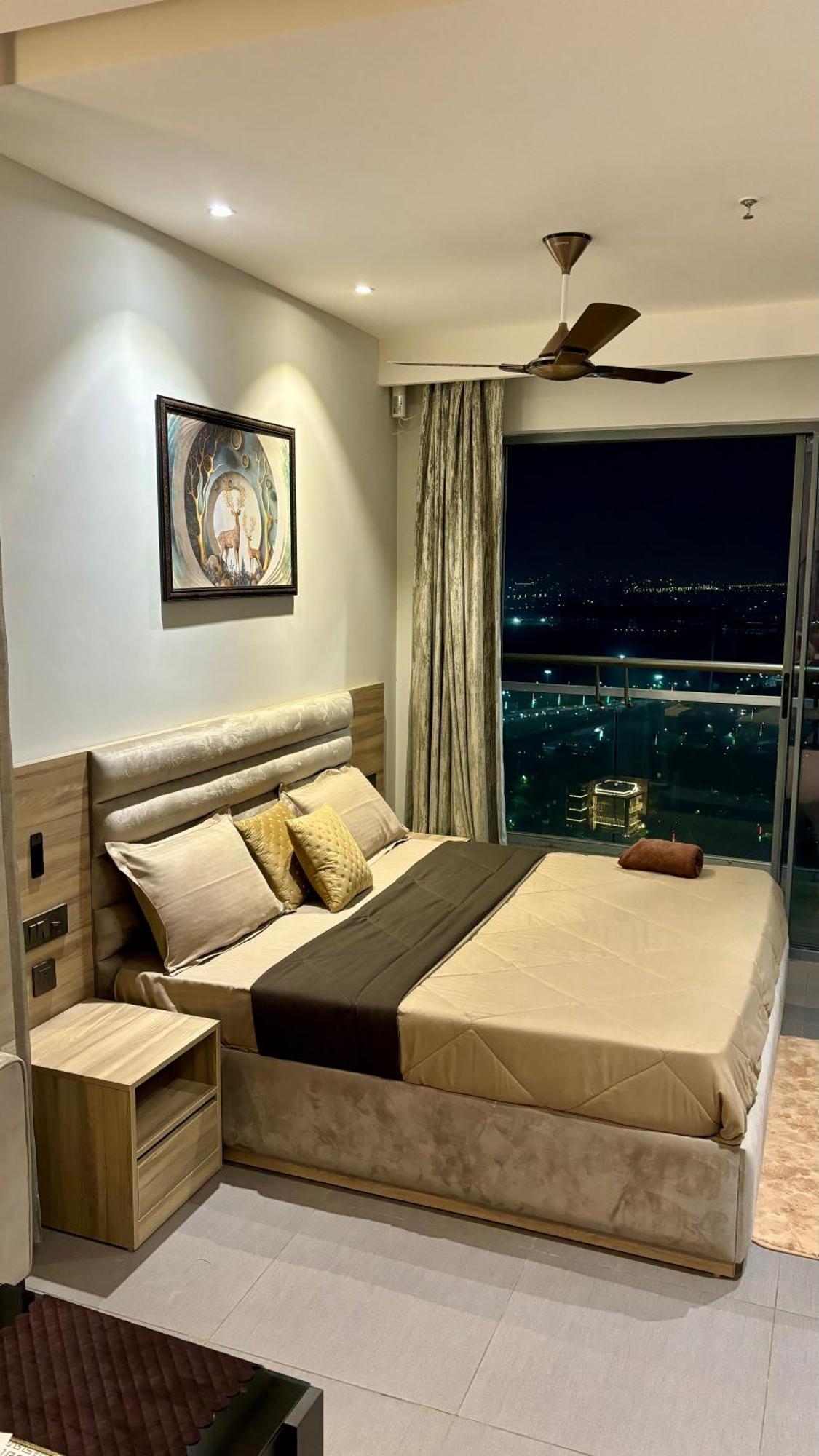Countryside Luxury Suites - Supernova Noida New Delhi Eksteriør bilde
